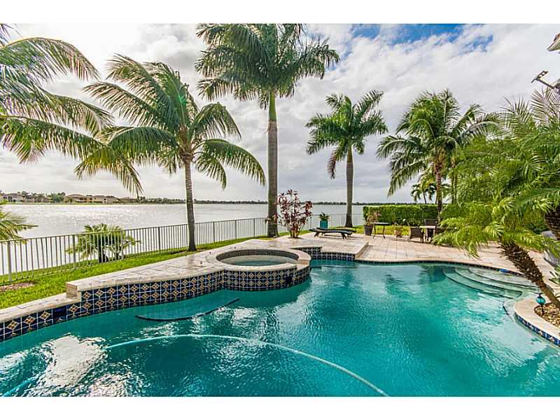 SUNSET LAKES PLAT THREE 1 - Residential