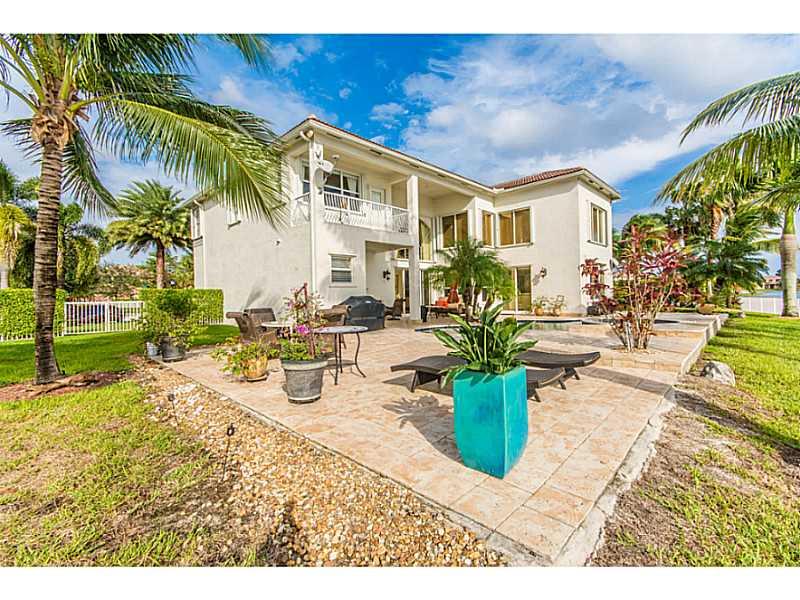 SUNSET LAKES PLAT THREE 1 - Residential