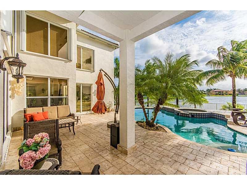 SUNSET LAKES PLAT THREE 1 - Residential