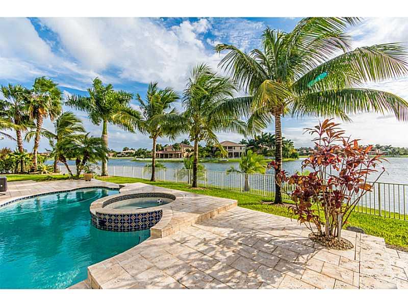 SUNSET LAKES PLAT THREE 1 - Residential