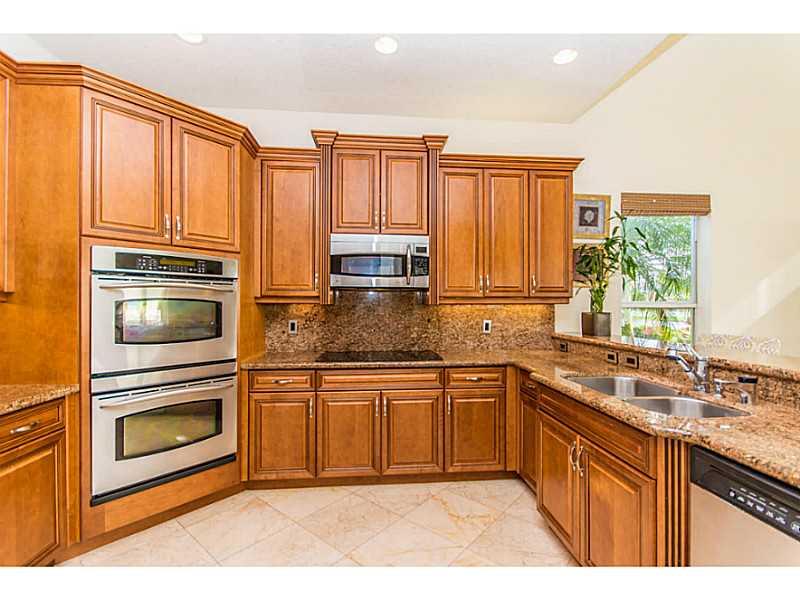 SUNSET LAKES PLAT THREE 1 - Residential