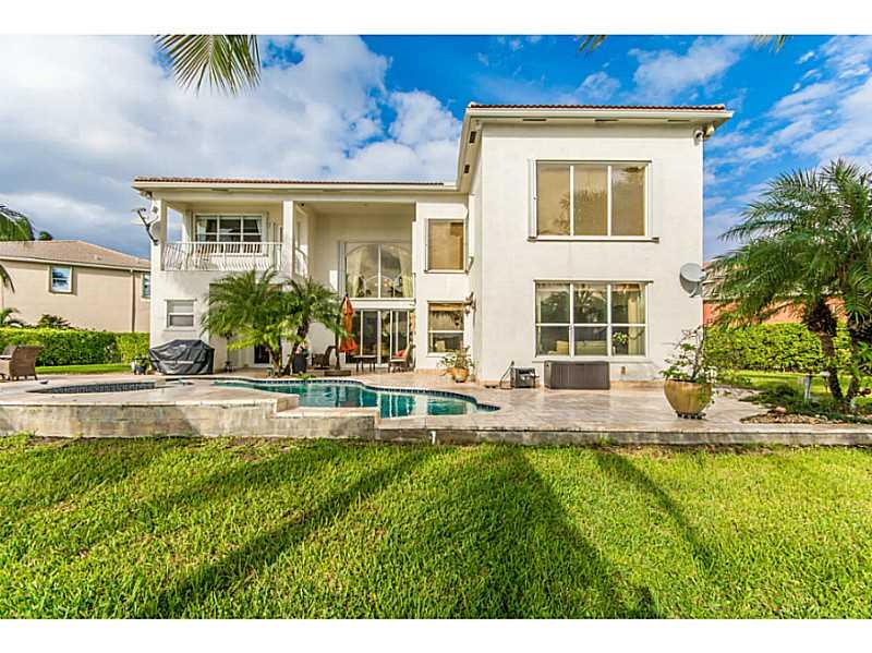 SUNSET LAKES PLAT THREE 1 - Residential