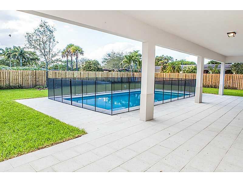 A WALK IN THE FALLS PARK - Residential