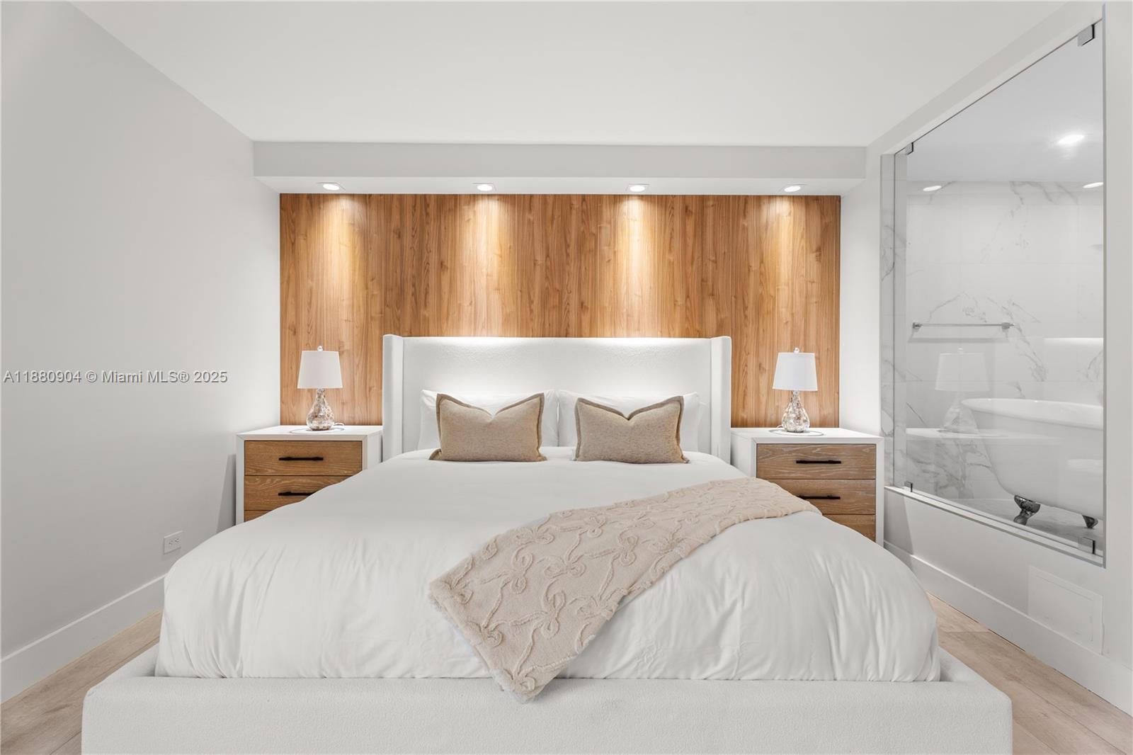 RONEY PALACE CONDO - Residential