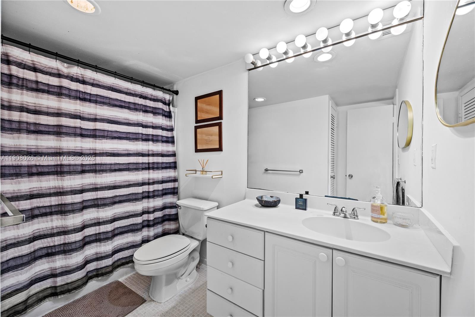 OCEANVIEW BUILDING B COND - Residential