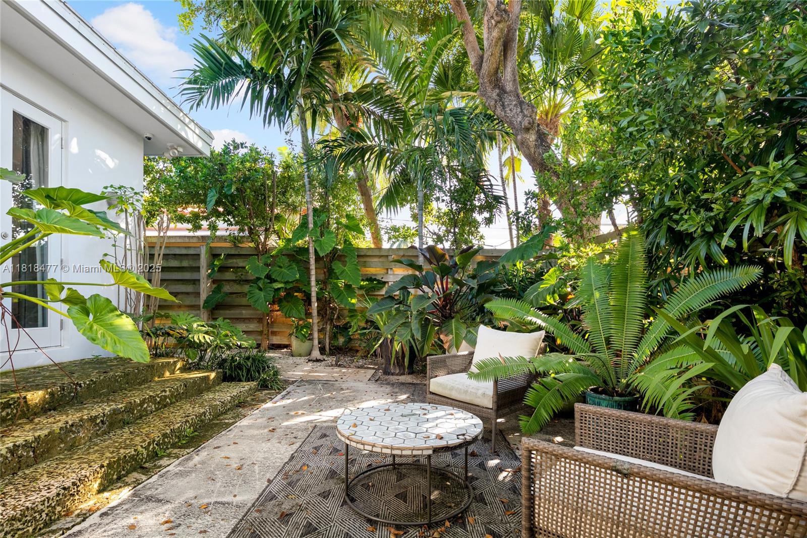DI LIDO ISLAND - Residential Lease