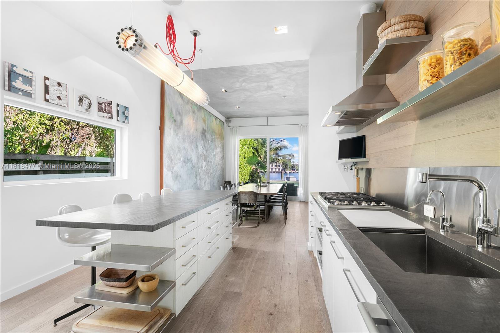 DI LIDO ISLAND - Residential Lease