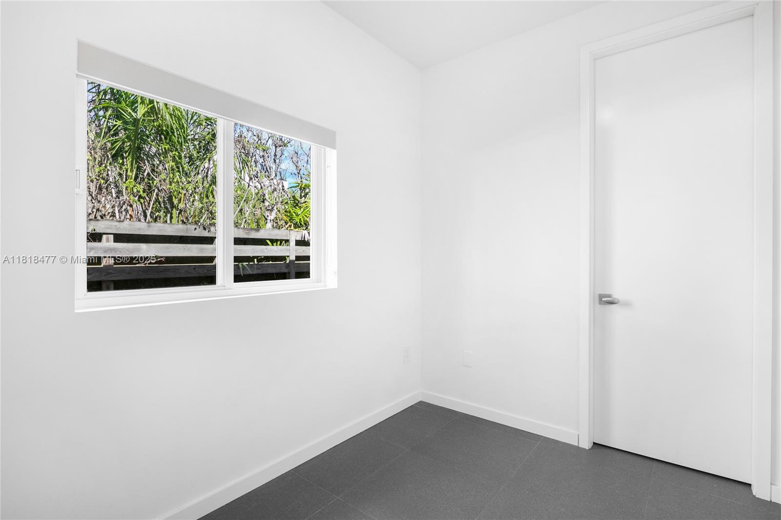 DI LIDO ISLAND - Residential Lease