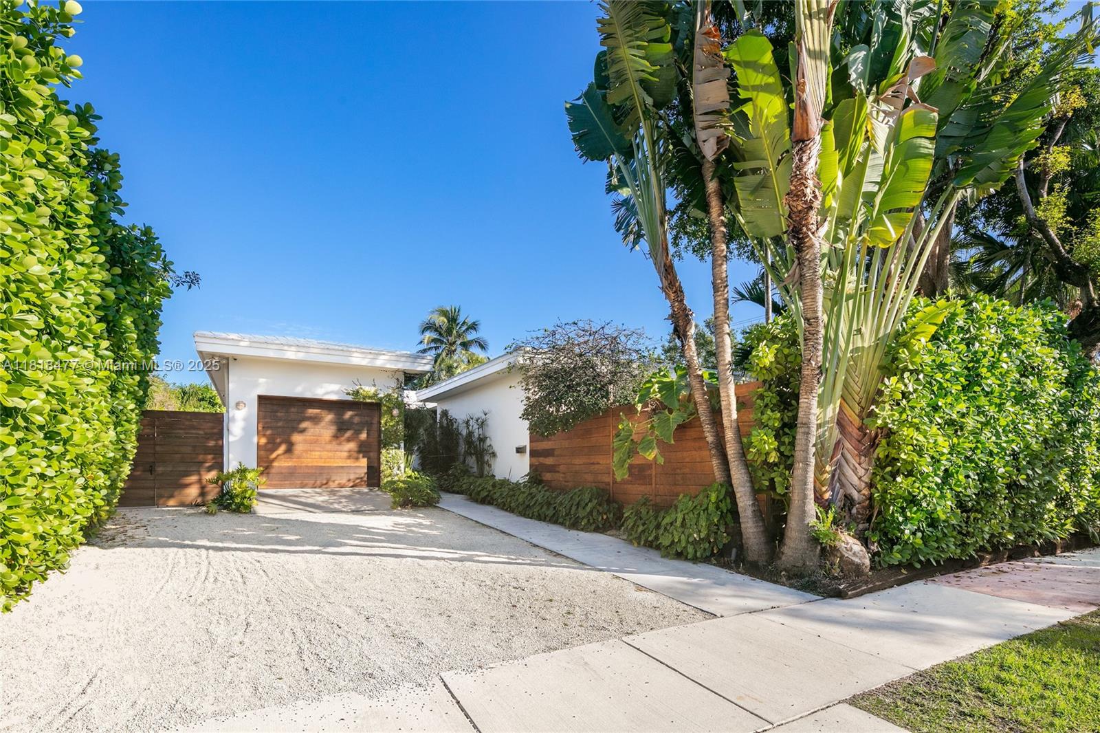 DI LIDO ISLAND - Residential Lease