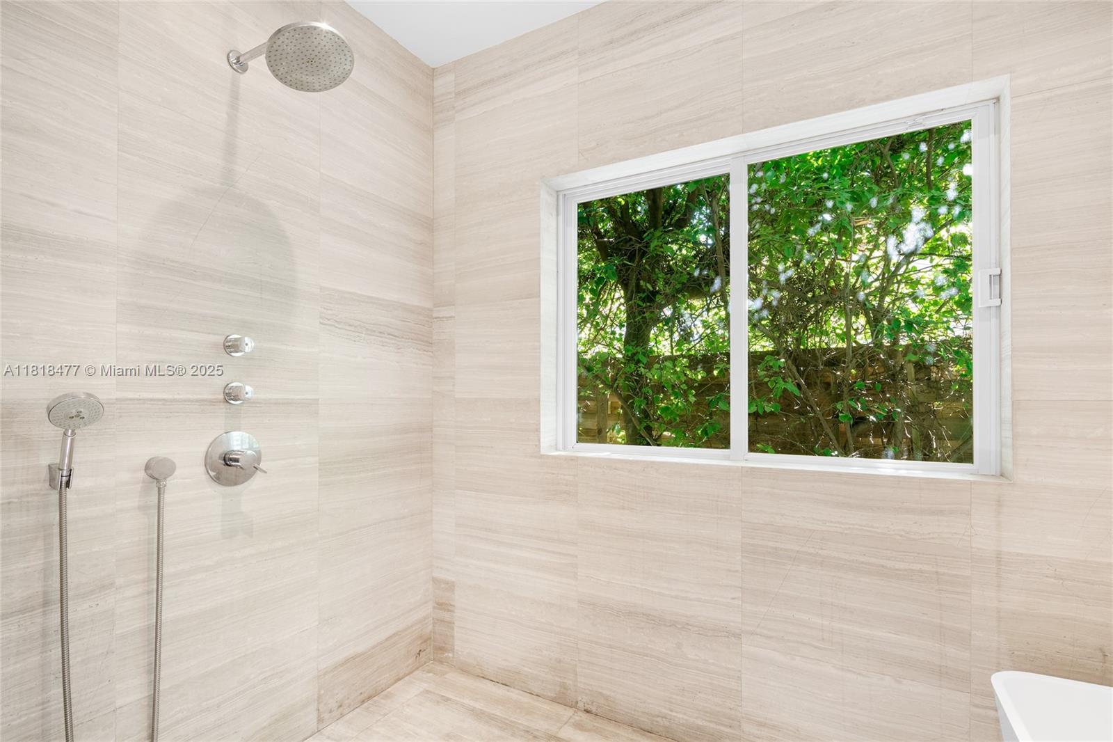 DI LIDO ISLAND - Residential Lease