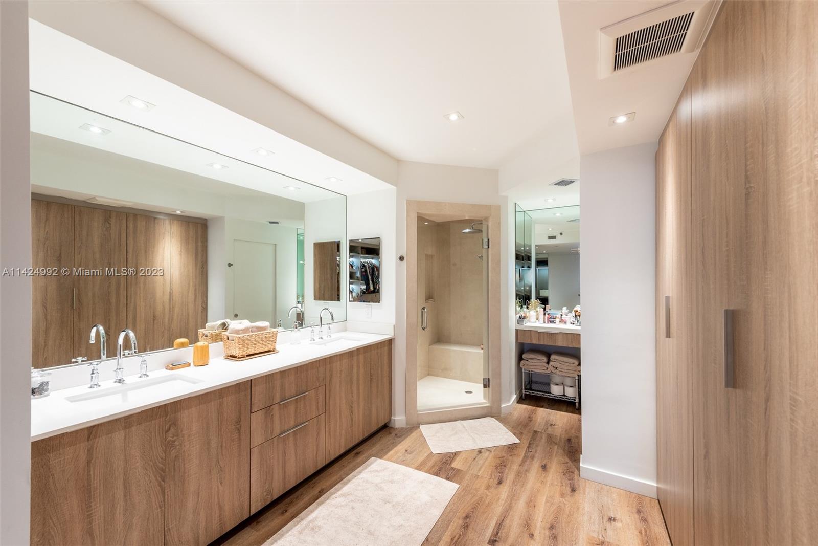 OCEAN TOWER ONE CONDO - Residential