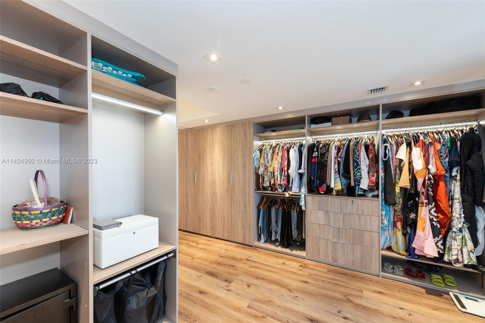 OCEAN TOWER ONE CONDO - Residential