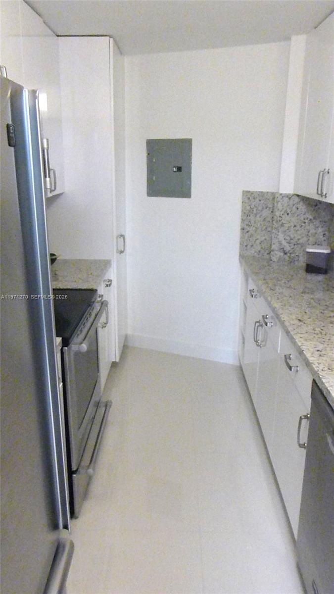 1881 Washington Ave 2E