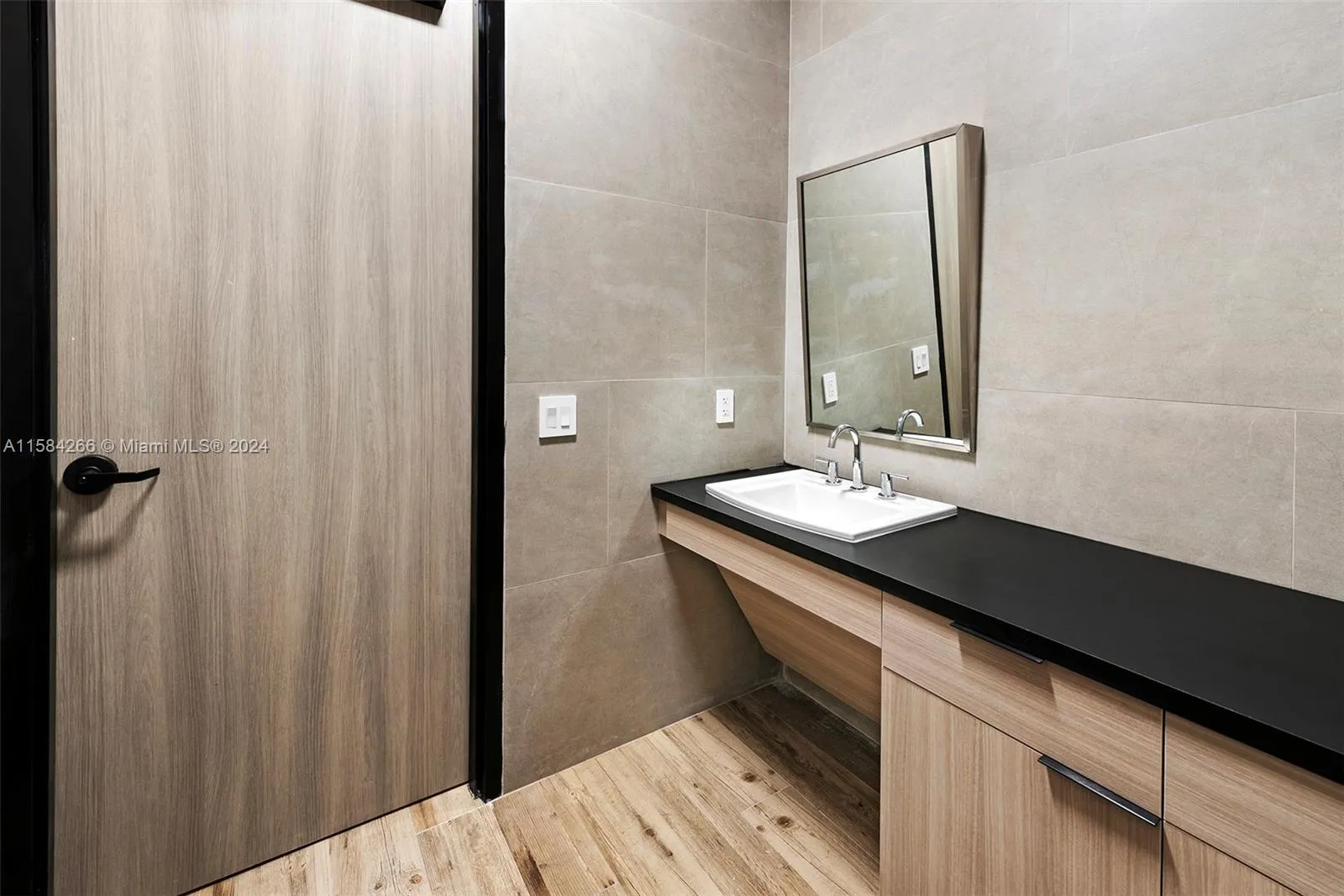 Hollywood, Florida 33021, United States, ,Commercial,Active,58097