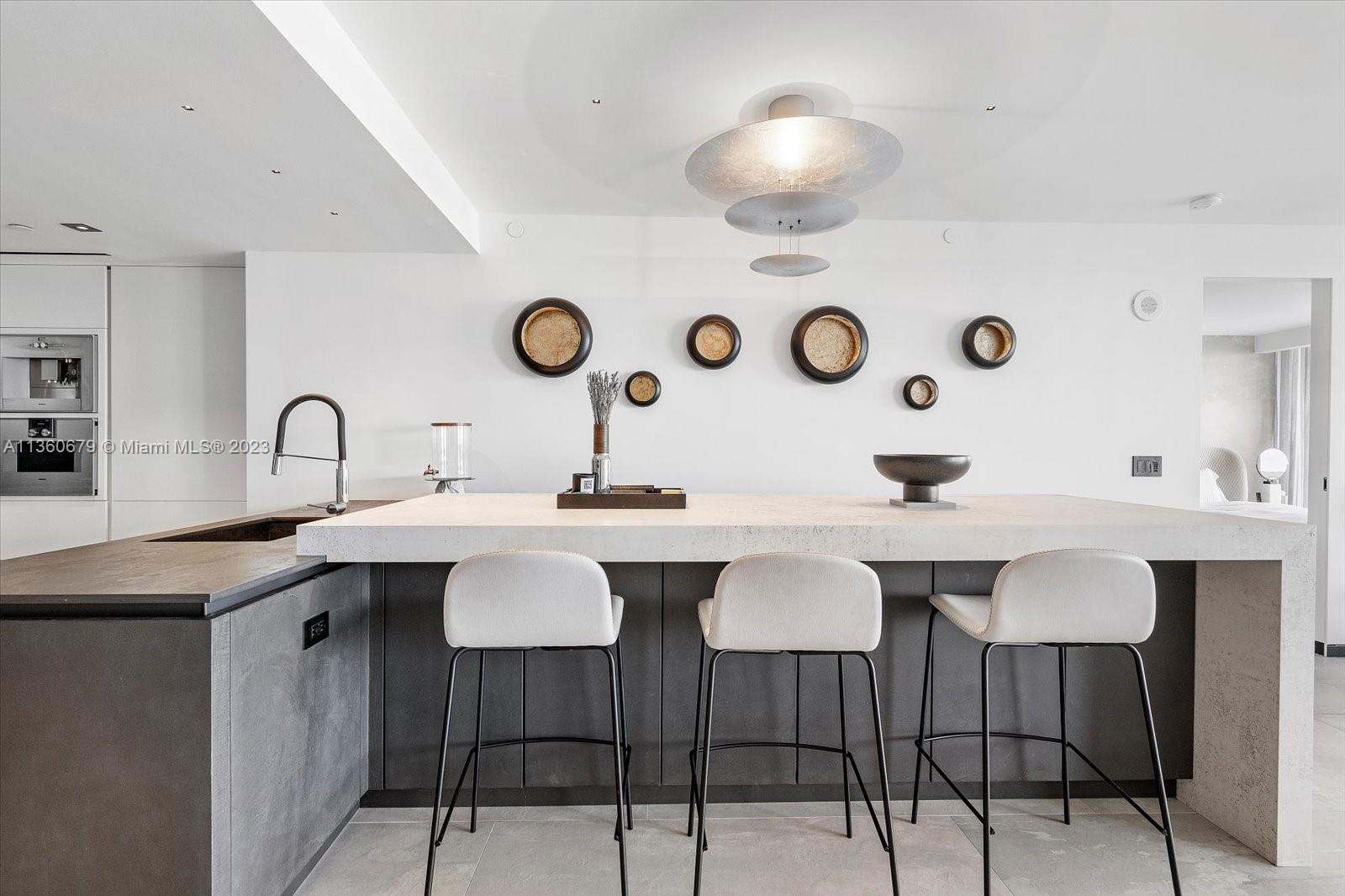 THE GRAND VENETIAN CONDO - Residential