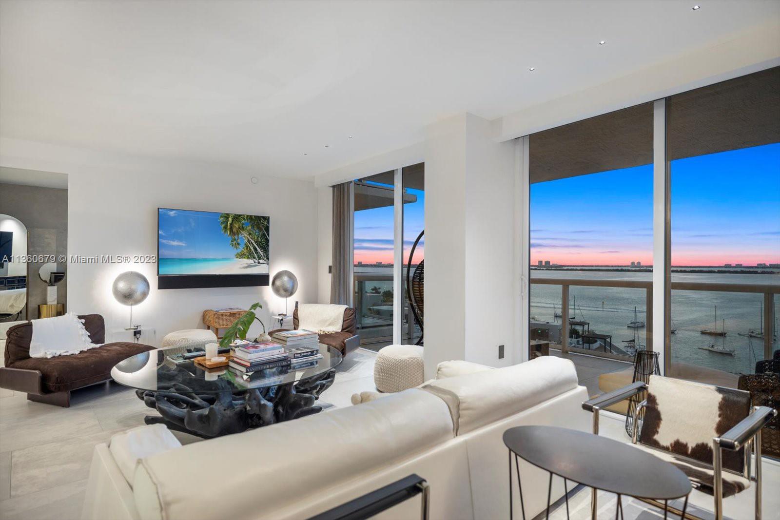 THE GRAND VENETIAN CONDO - Residential