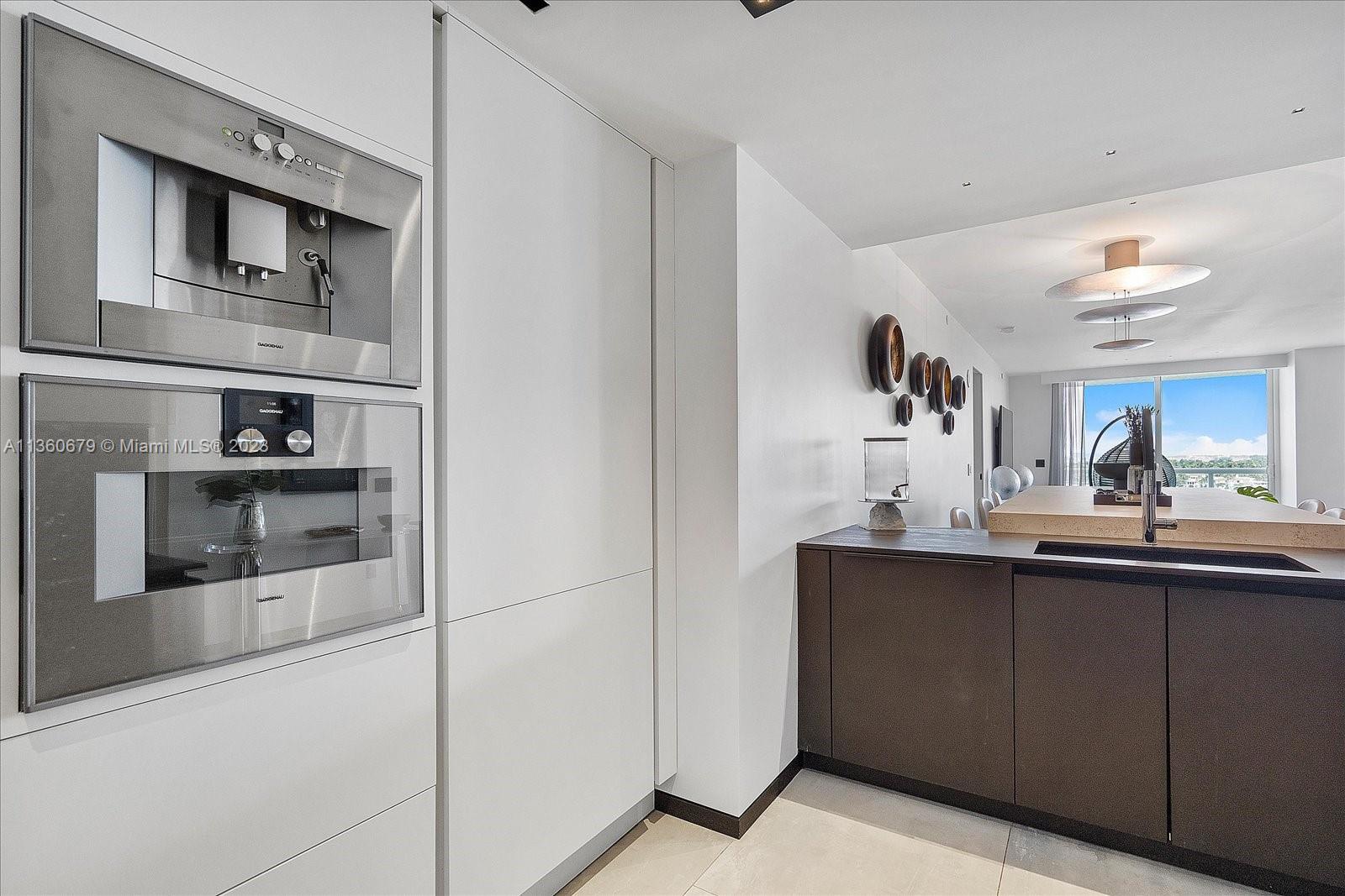 THE GRAND VENETIAN CONDO - Residential