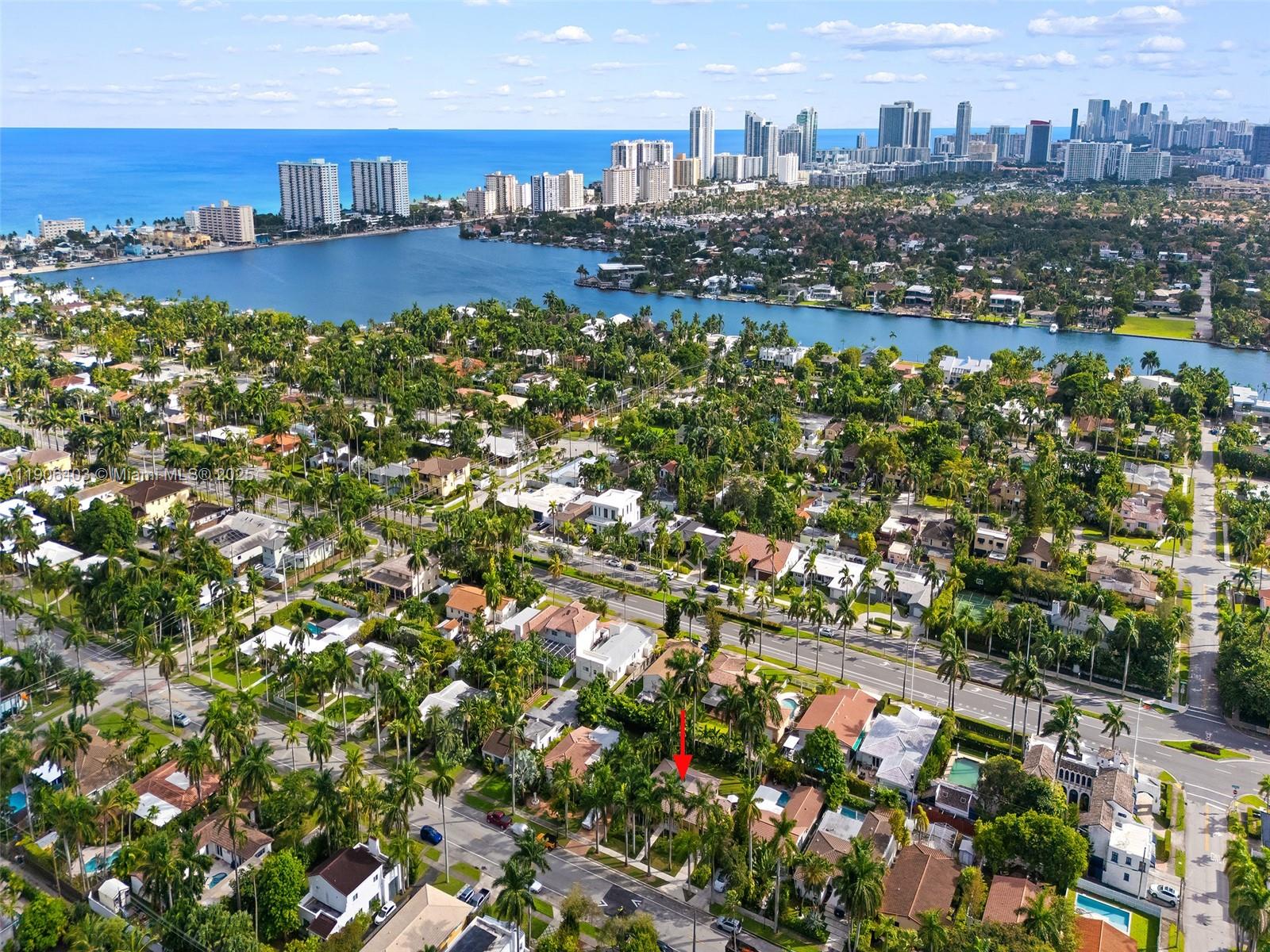 HOLLYWOOD LAKES SECTION - Residential