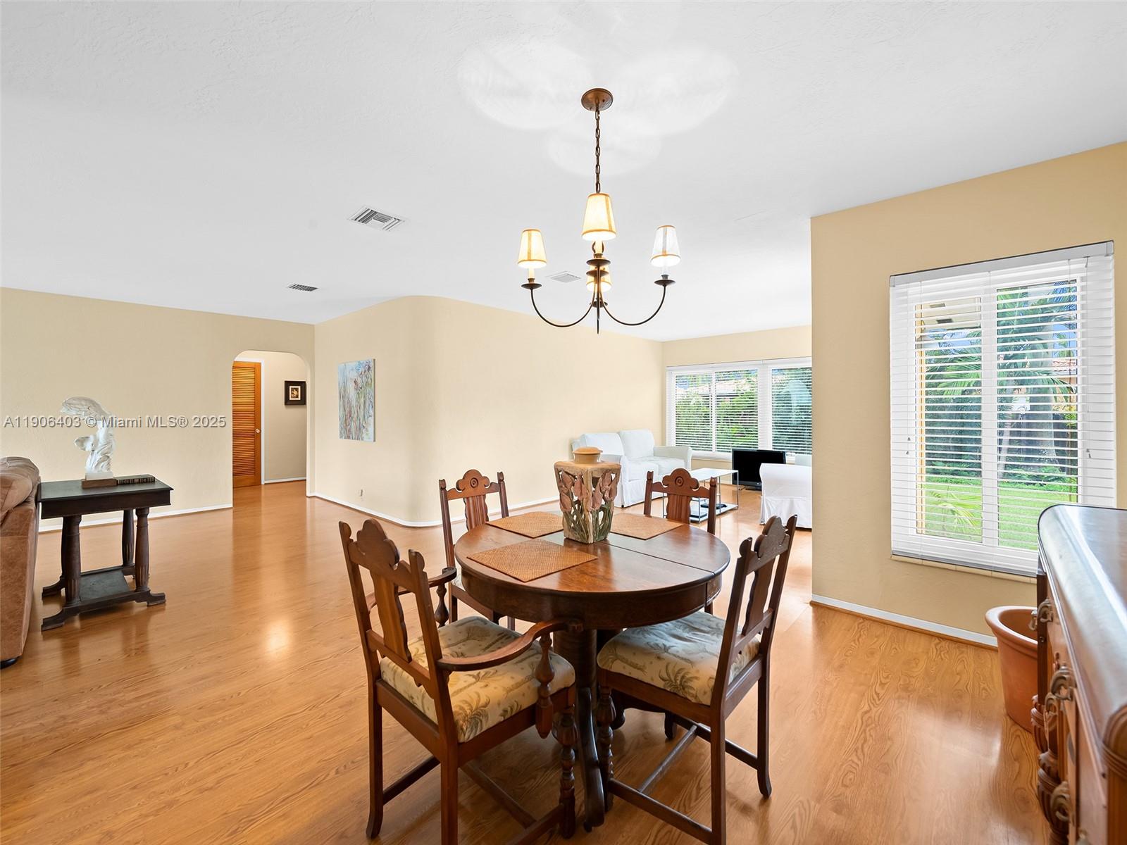 HOLLYWOOD LAKES SECTION - Residential