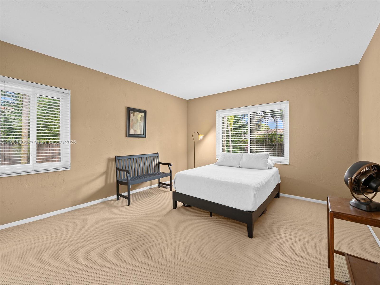 HOLLYWOOD LAKES SECTION - Residential