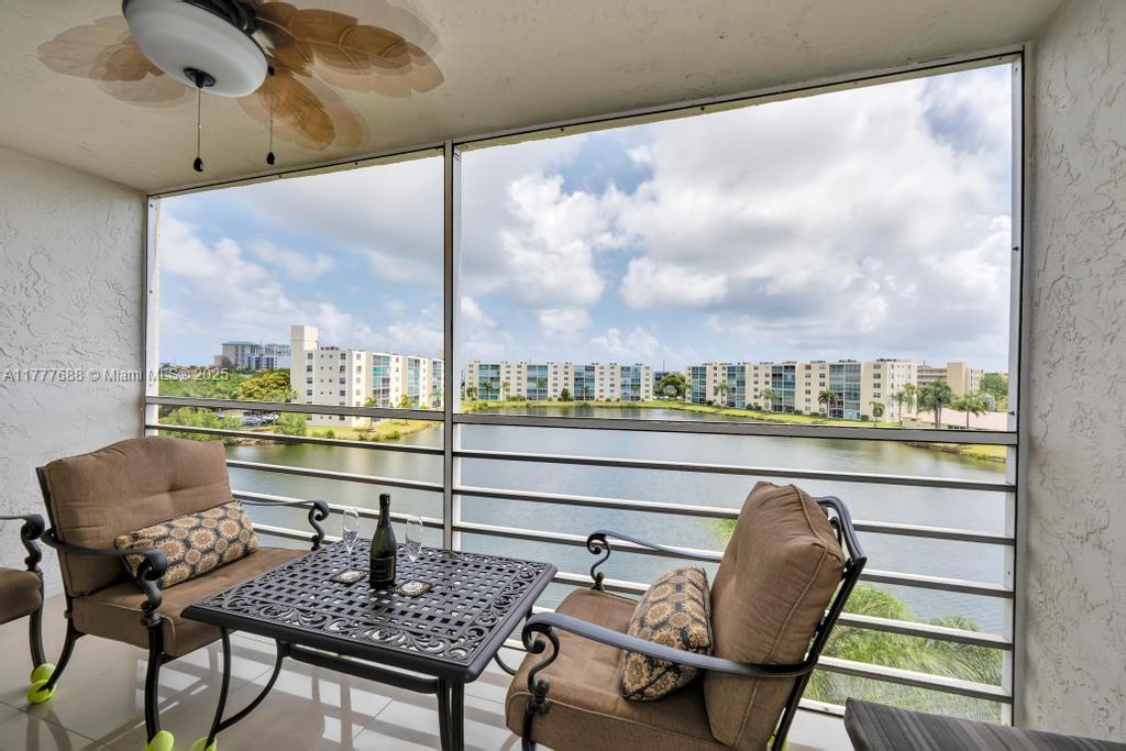 MEADOWBROOK LAKES VIEW CO - Residential