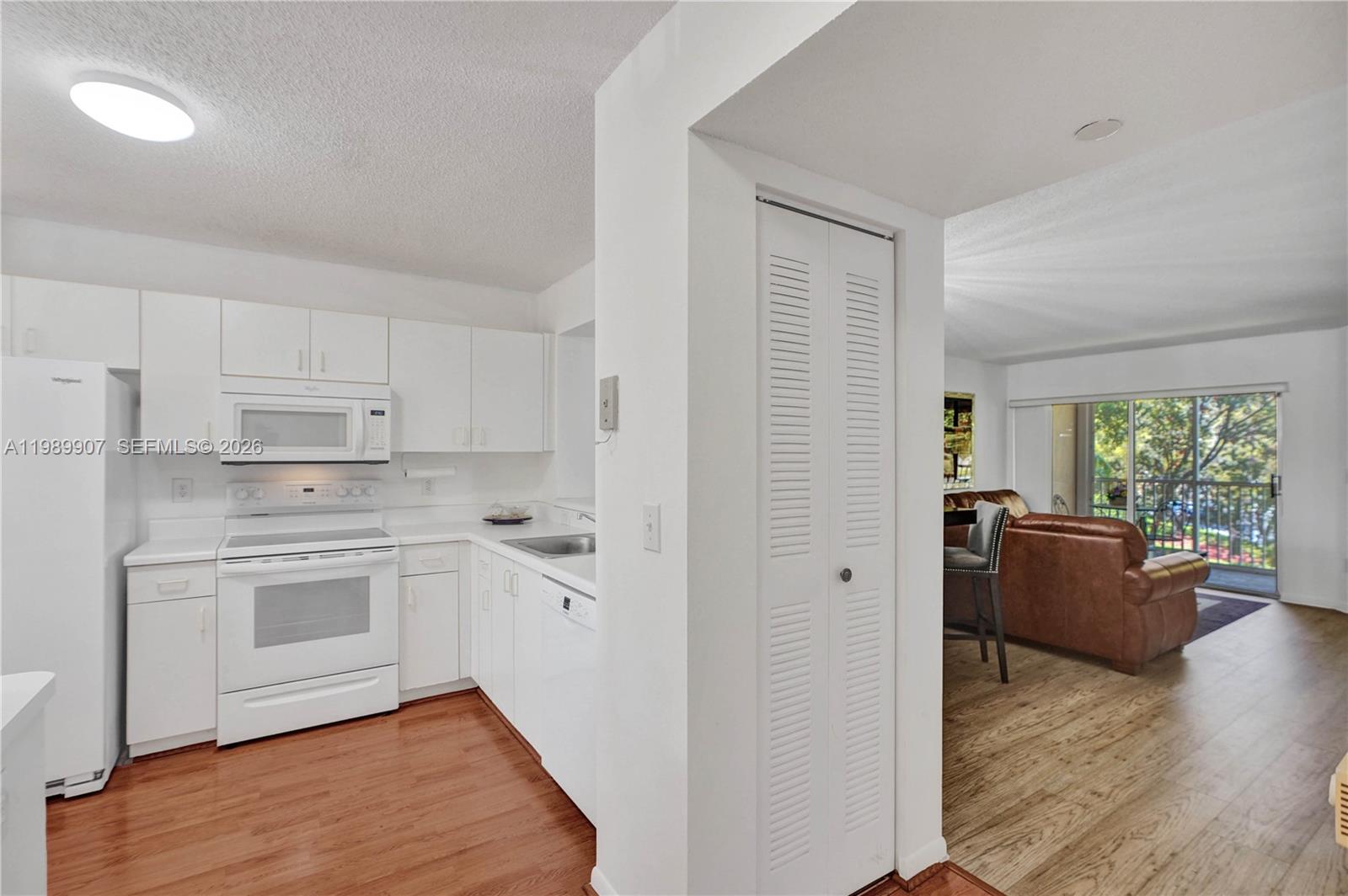 WELDON CONDOMINIUM G - Residential