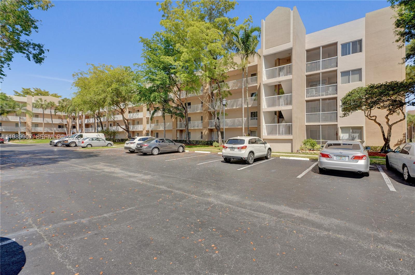 WELDON CONDOMINIUM G - Residential