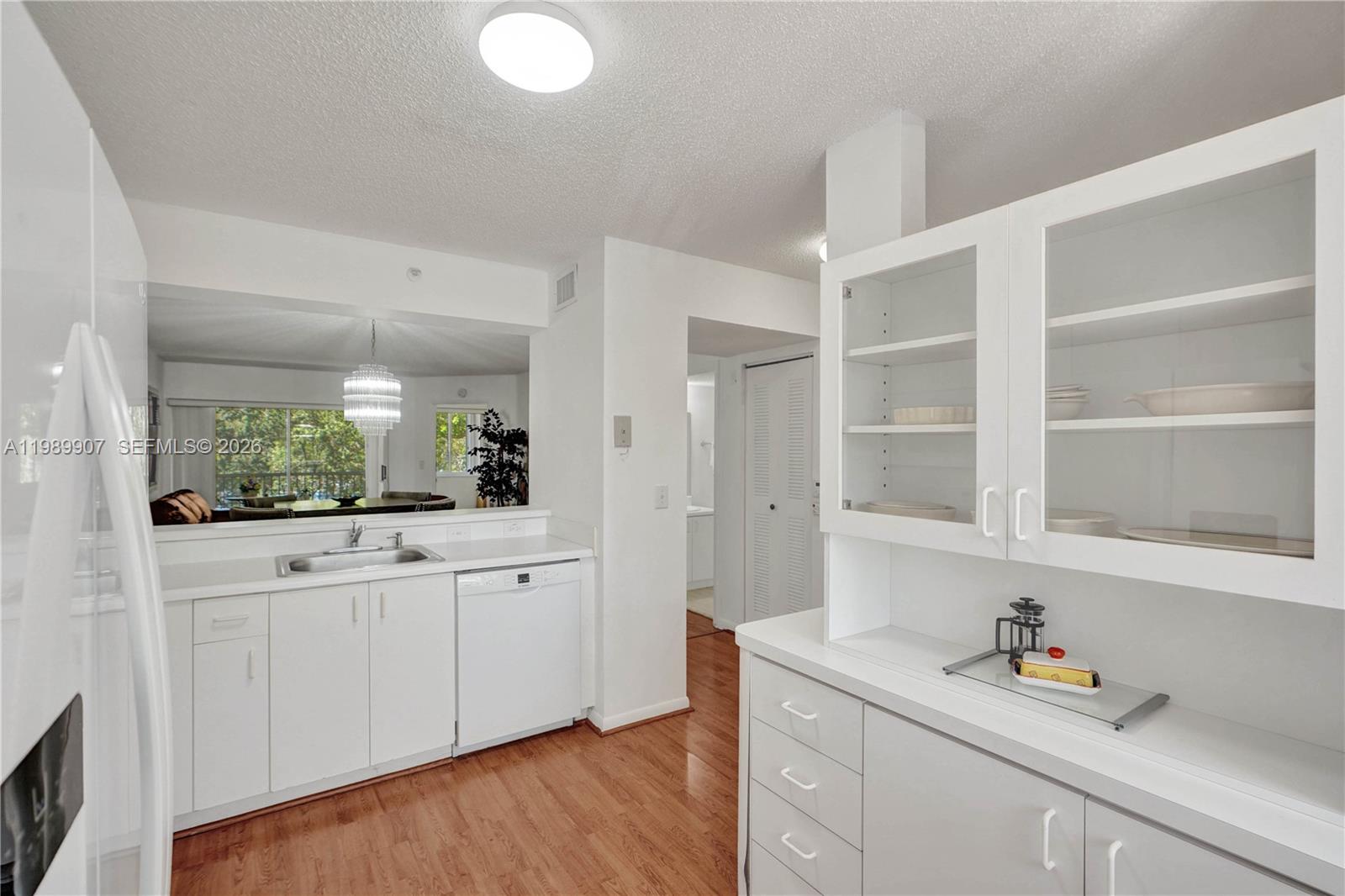 WELDON CONDOMINIUM G - Residential