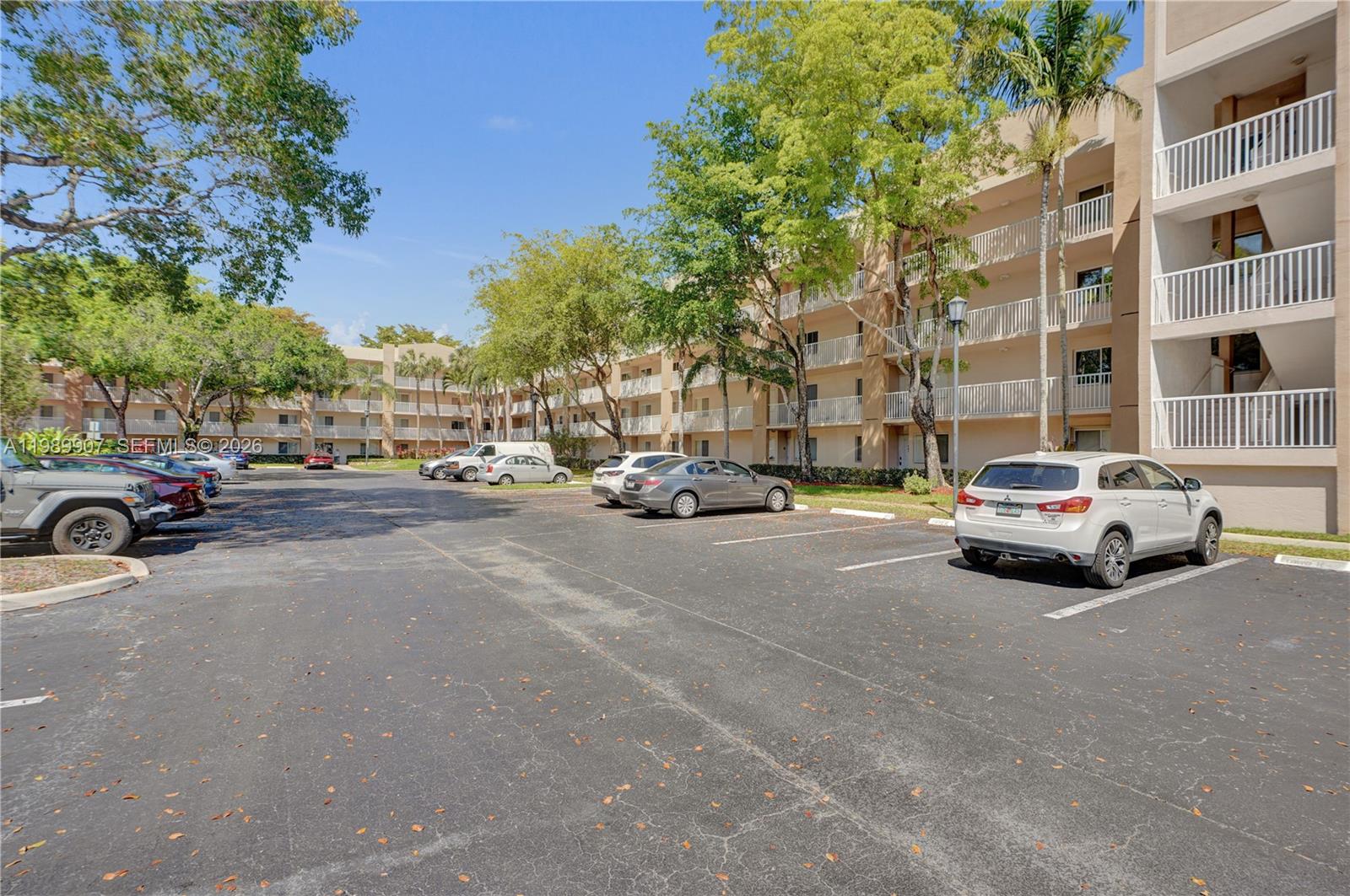 WELDON CONDOMINIUM G - Residential