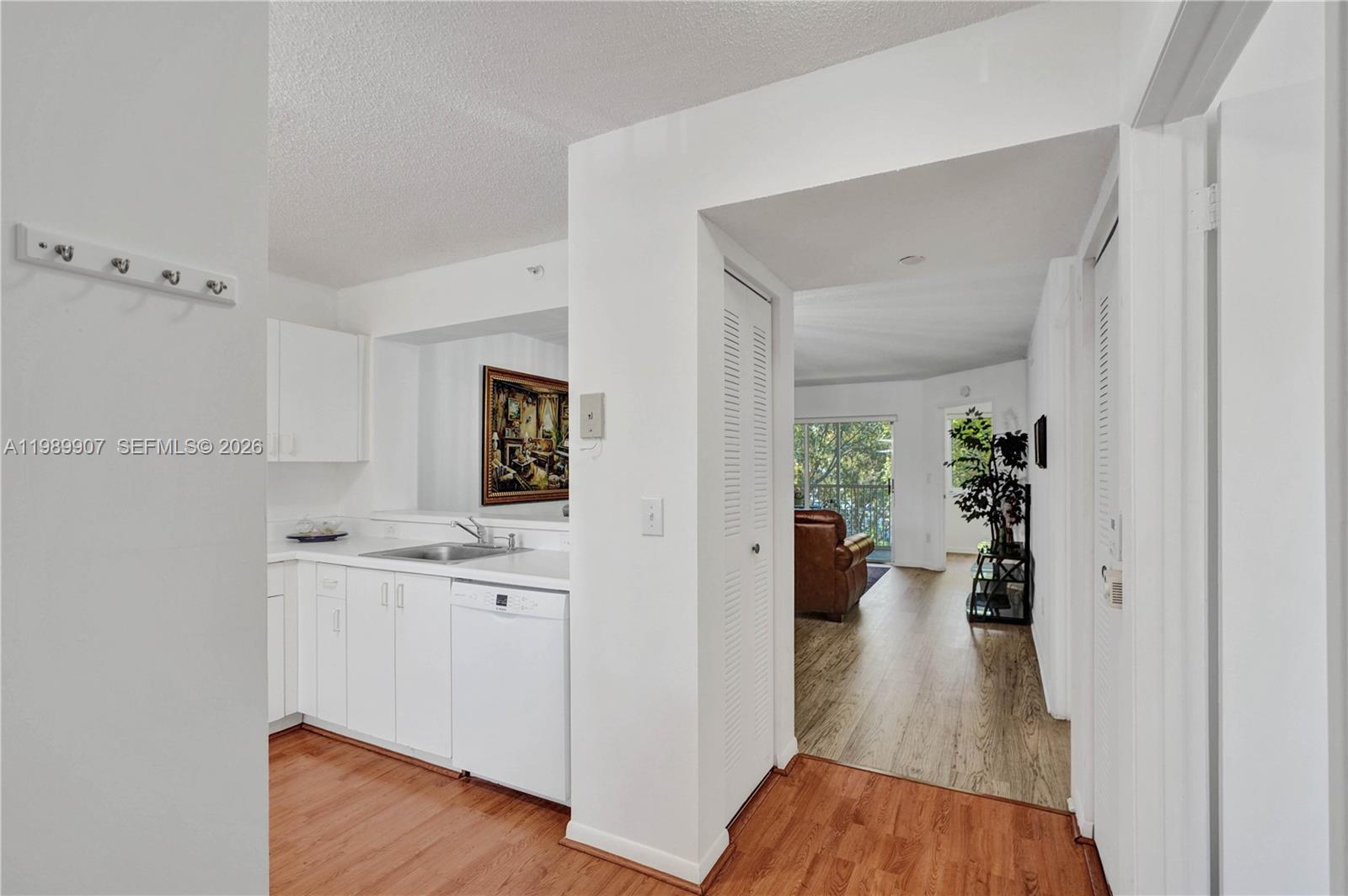 WELDON CONDOMINIUM G - Residential