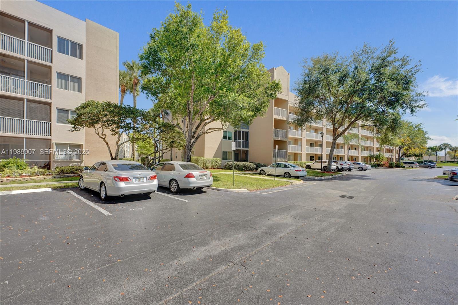 WELDON CONDOMINIUM G - Residential