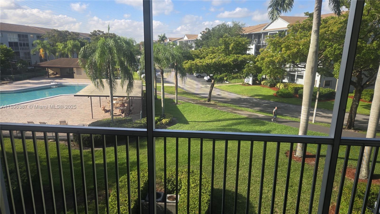 Property for Sale at 12500 Sw 5th Ct 307M, Pembroke Pines, Miami-Dade County, Florida - Bedrooms: 2 
Bathrooms: 2  - $280,000