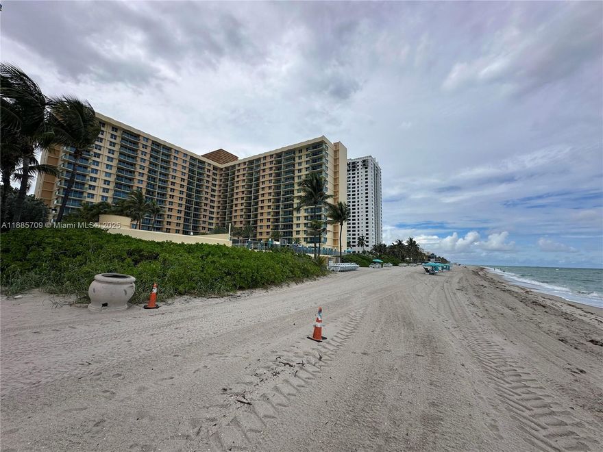 Available as of November1, 2025.Welcome to this stunning condominium at 2501 S Ocean Dr #535, offering resort-style living. Enjoy premium amenities including a beachfront pool, fitness center, and 24-hour security. Located in the vibrant area of Hollywood, FL, this property offers convenient access to dining, shopping, and entertainment.