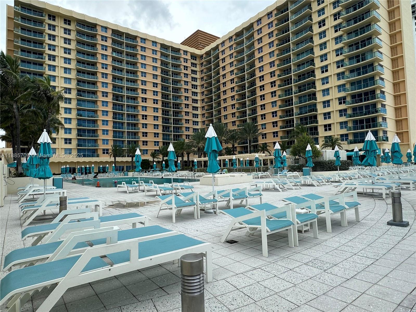 WAVE CONDO - Residential Lease