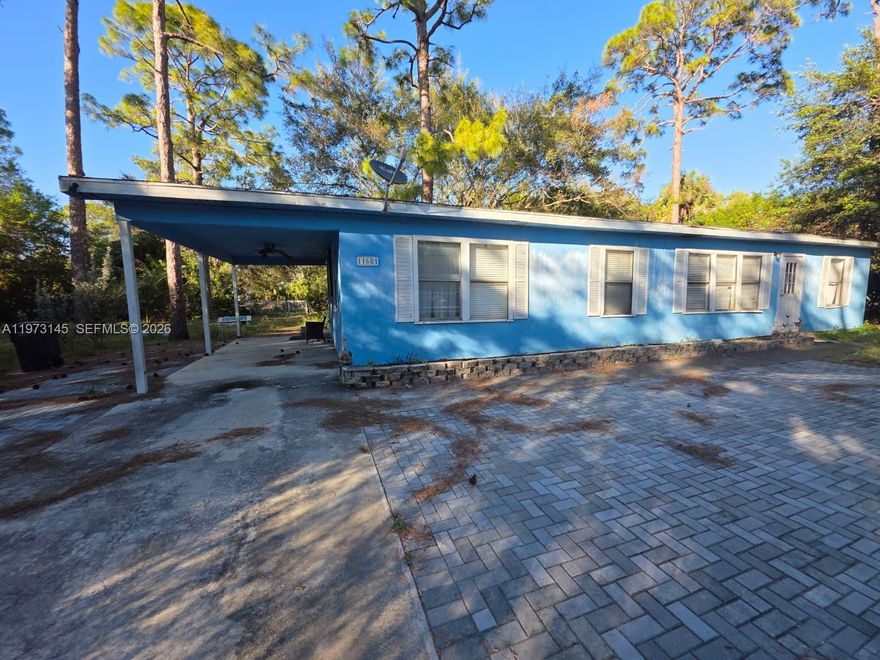 Property needs tlc. priced to sell fast. looking for a cash buyer with a quick close. no wholesalers. zero inspection period prefered.