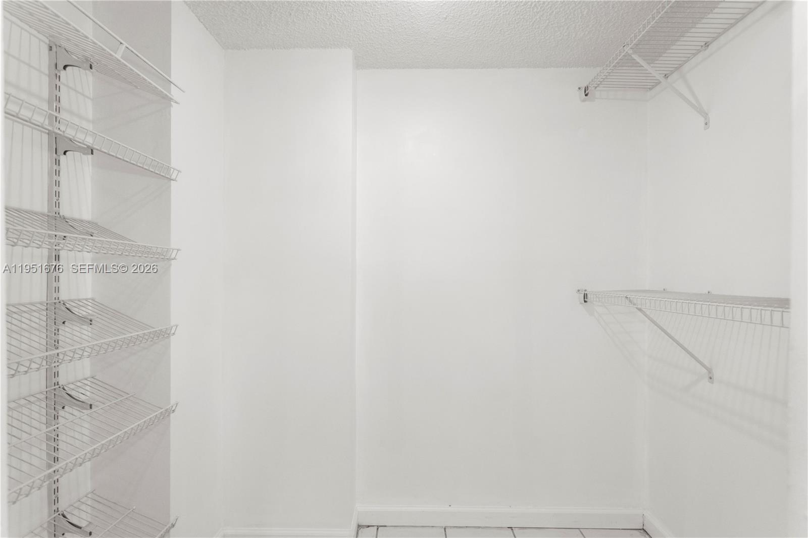 BUILDING THREE OF RACQUET - Residential