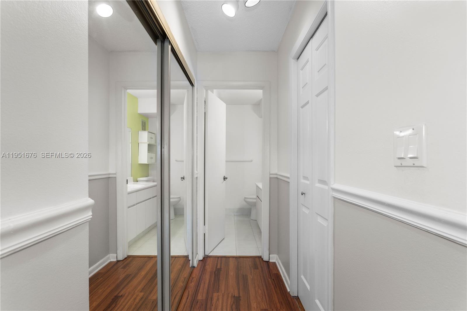 BUILDING THREE OF RACQUET - Residential