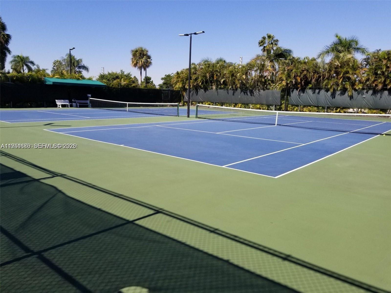 BUILDING THREE OF RACQUET - Residential