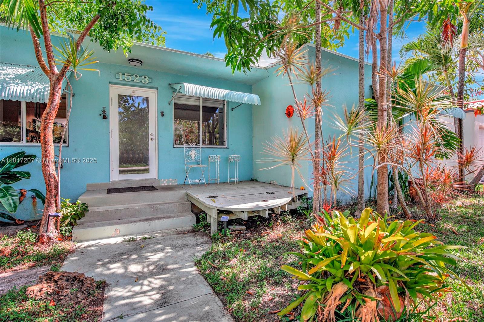 Rental Property at 1523 Dewey St, Hollywood, Broward County, Florida - Bedrooms: 2 
Bathrooms: 2  - $3,300 MO.