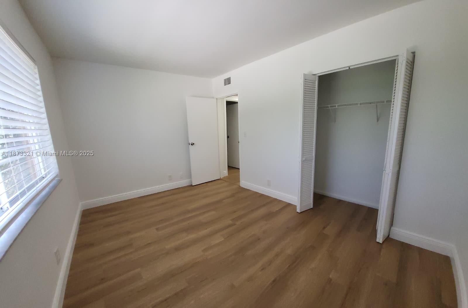 HERITAGE CIRCLE CONDO - Residential