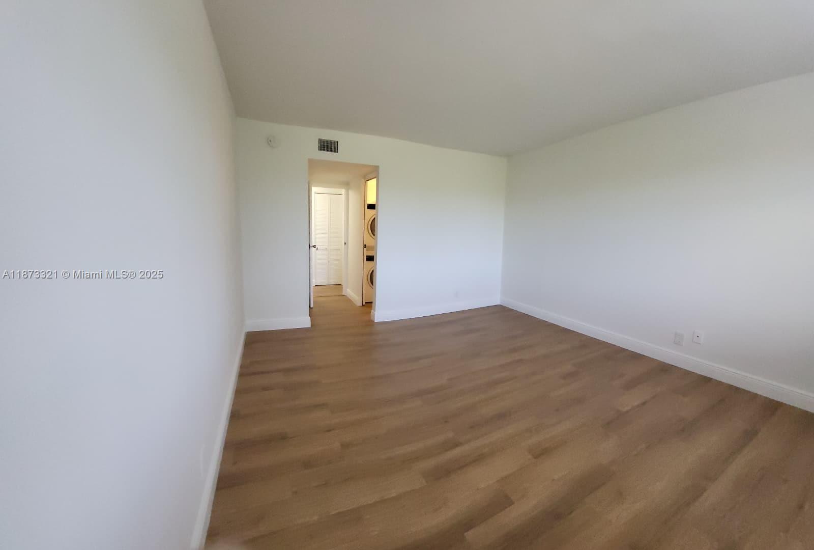 HERITAGE CIRCLE CONDO - Residential