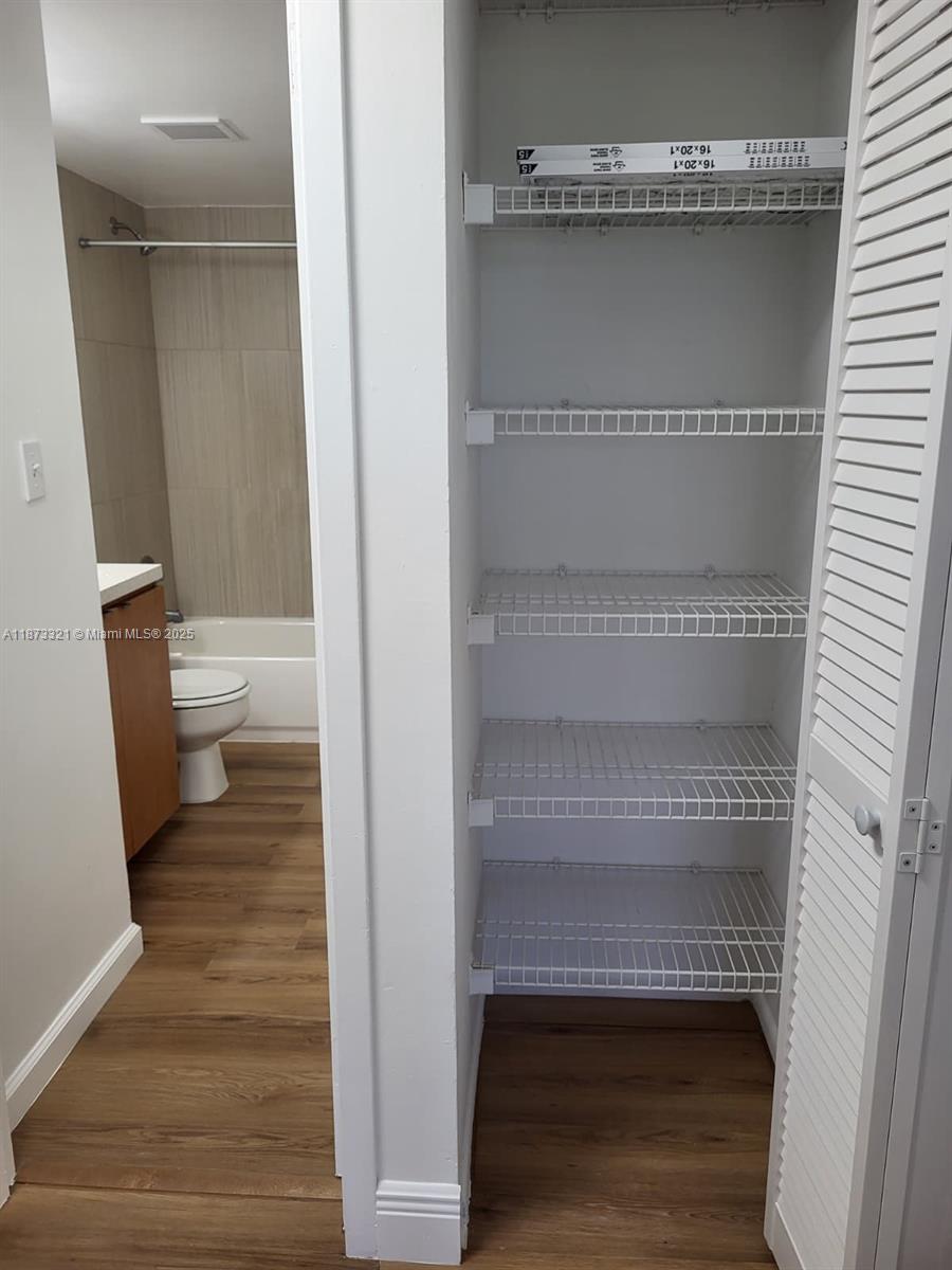 HERITAGE CIRCLE CONDO - Residential