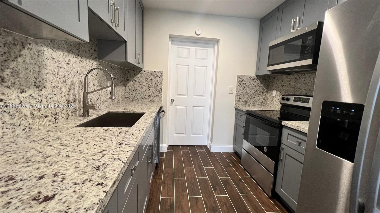 View photos, virtual tours, details... 2130 Funston St