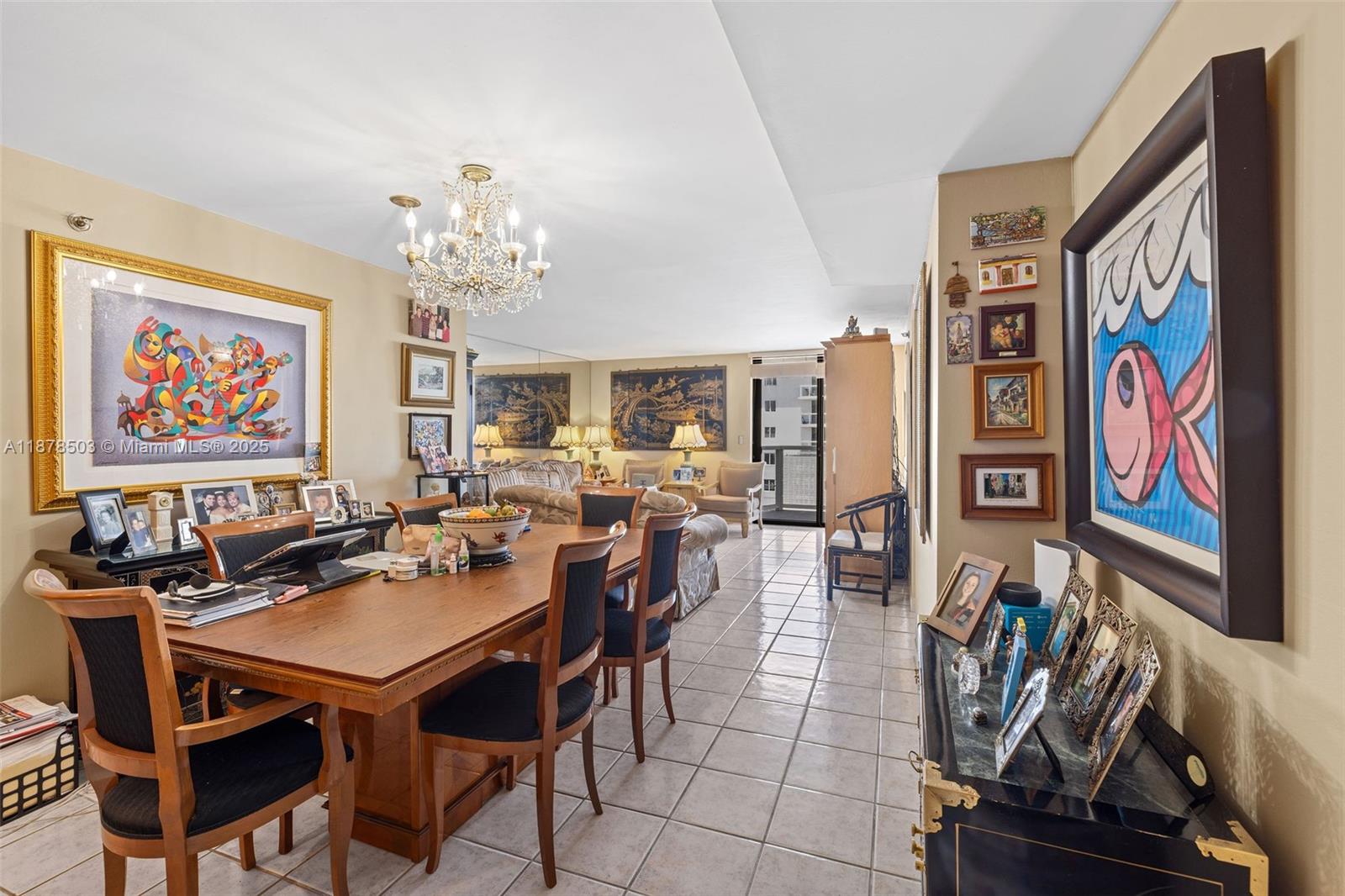 2401 Collins Ave 1712