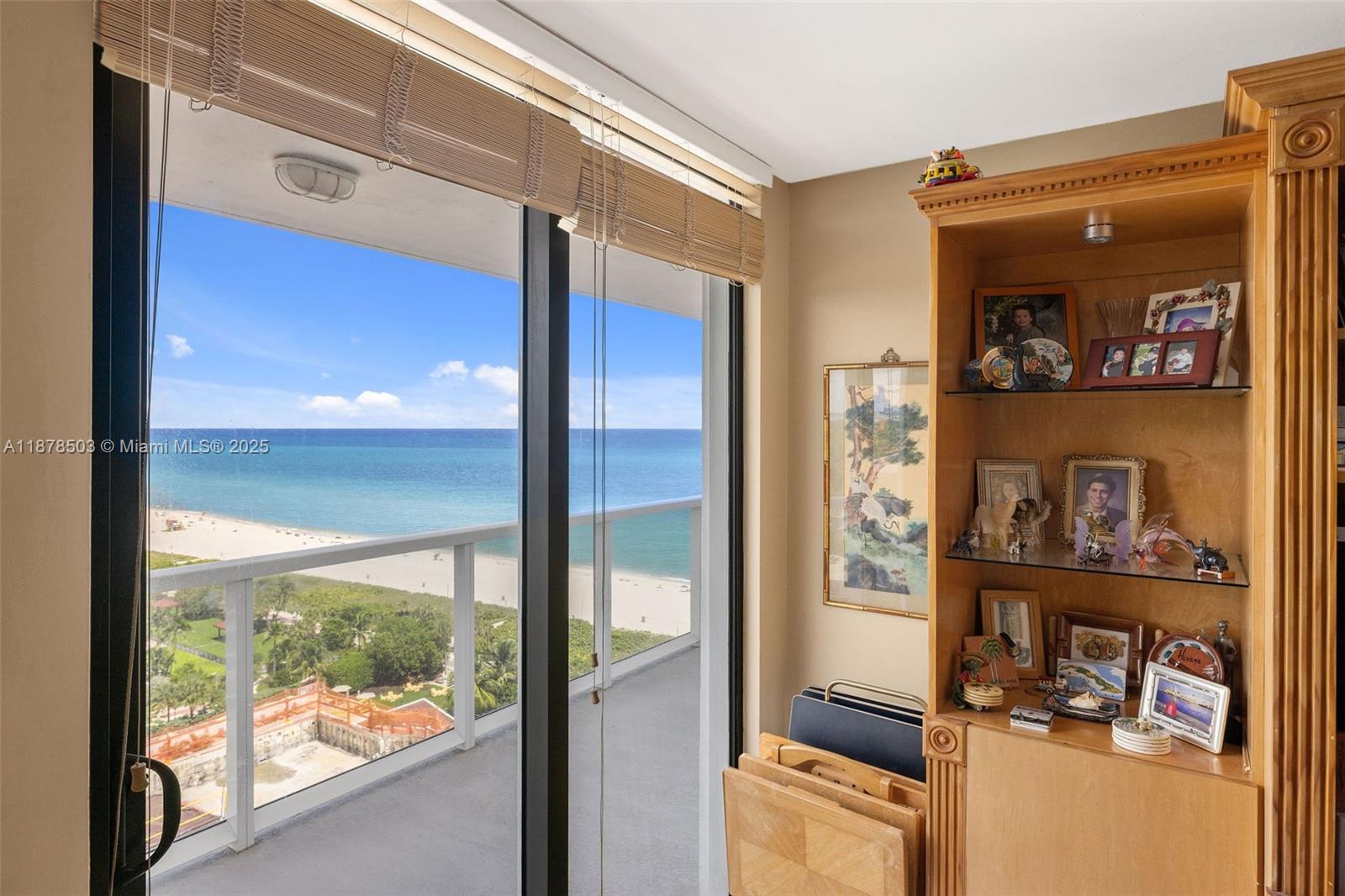 THE RIVIERA CONDO - Residential