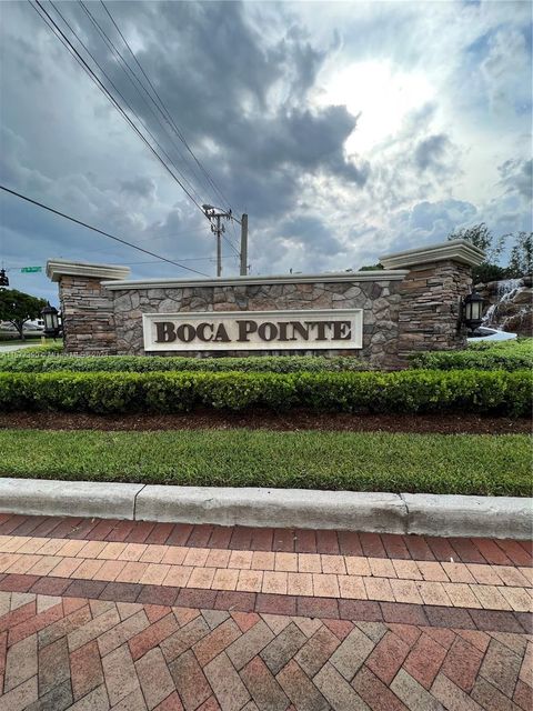 Condominium in Boca Raton FL 6534 Via Regina.jpg