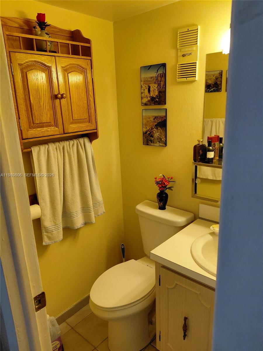 ASHLEIGH HOUSE CONDO - Residential