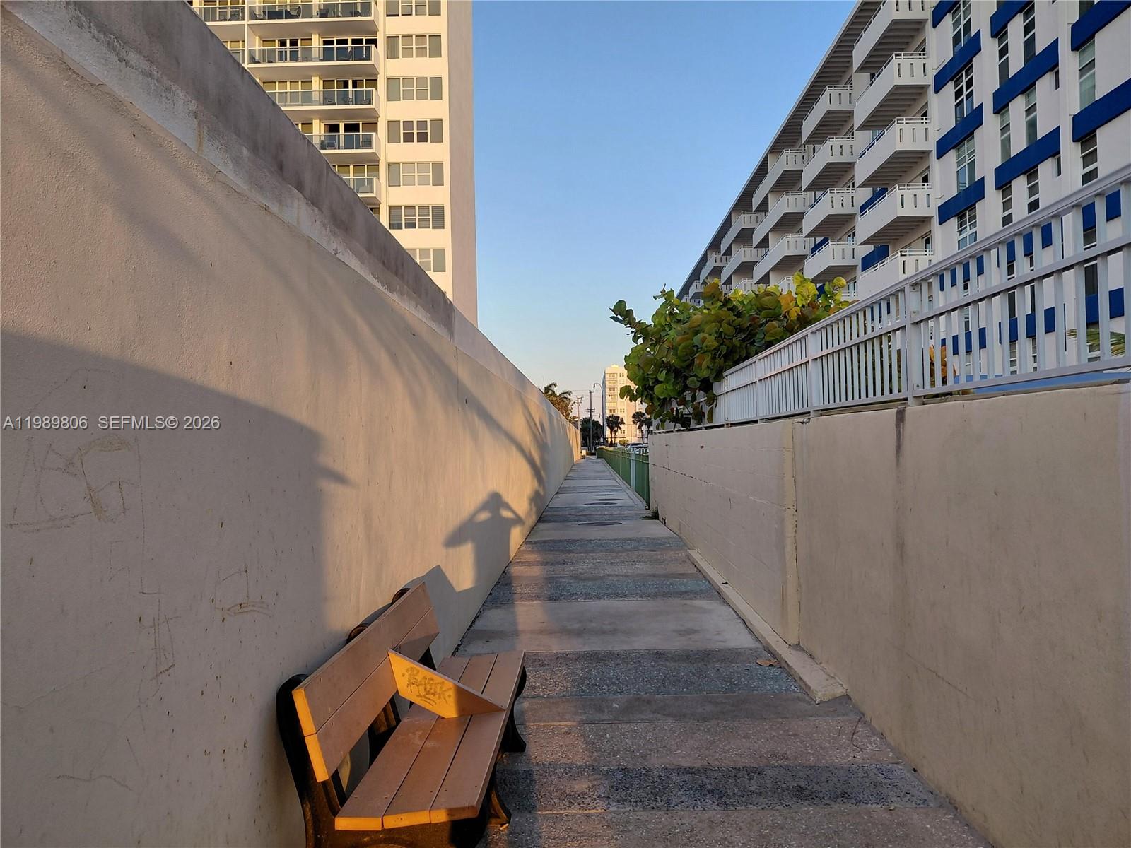 ASHLEIGH HOUSE CONDO - Residential