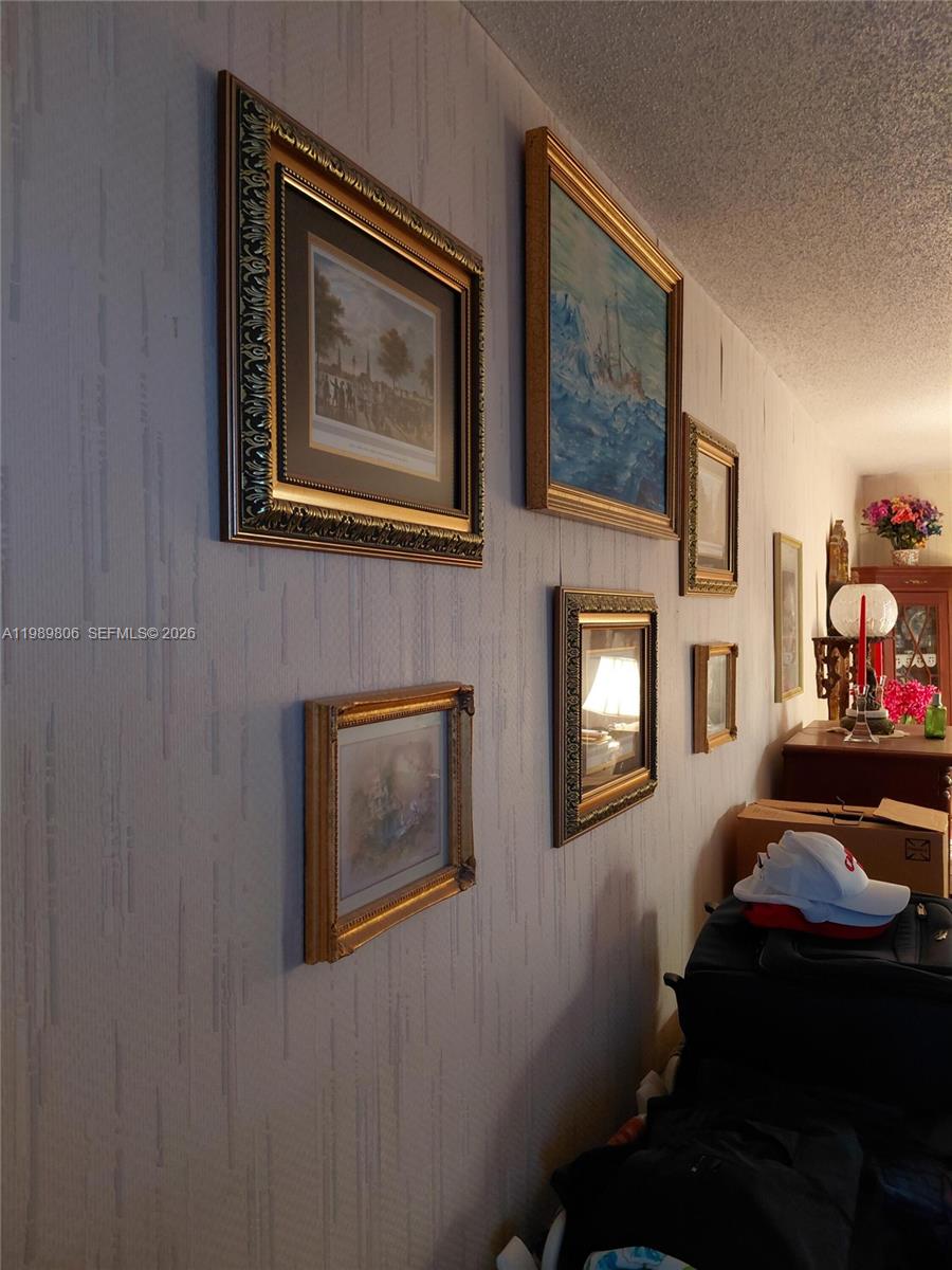 ASHLEIGH HOUSE CONDO - Residential