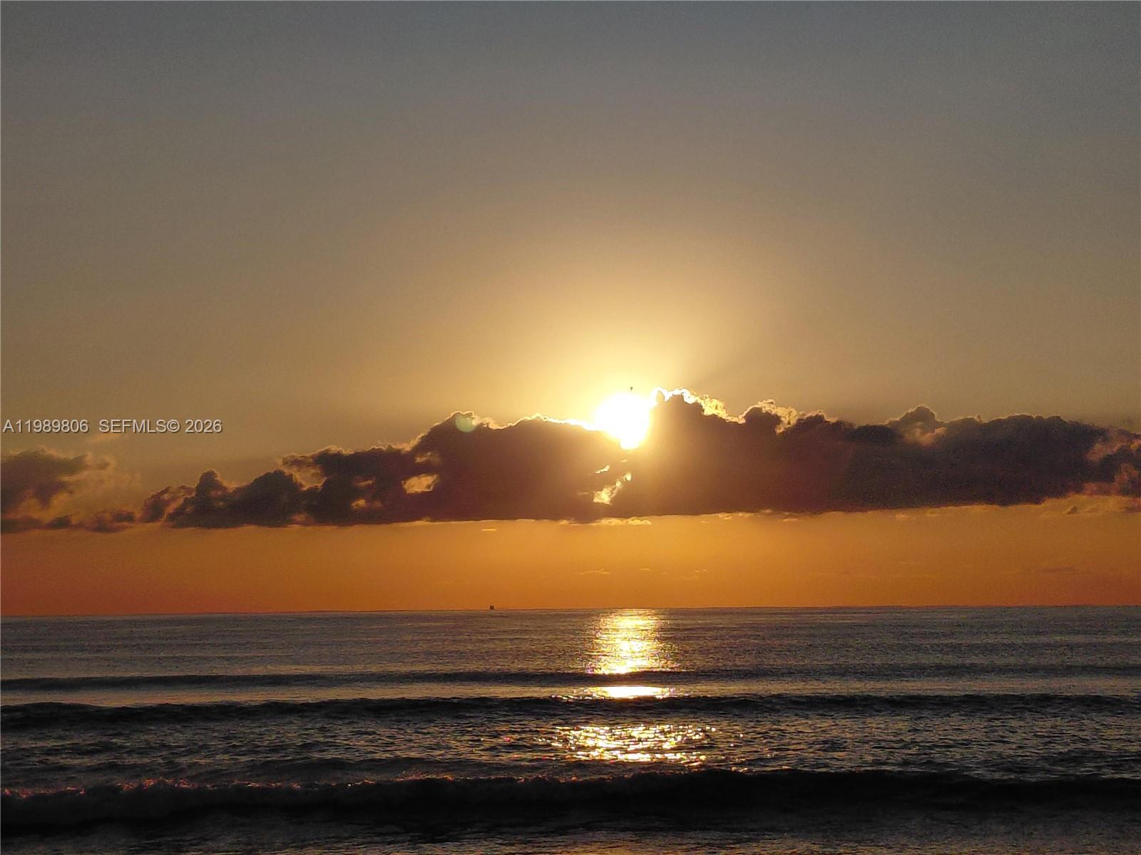 ASHLEIGH HOUSE CONDO - Residential